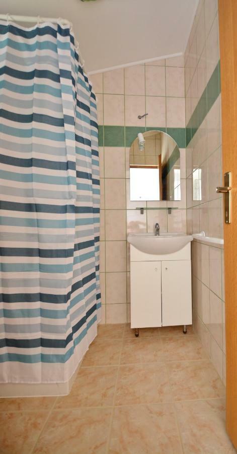 Cesarec Apartman Vrboska