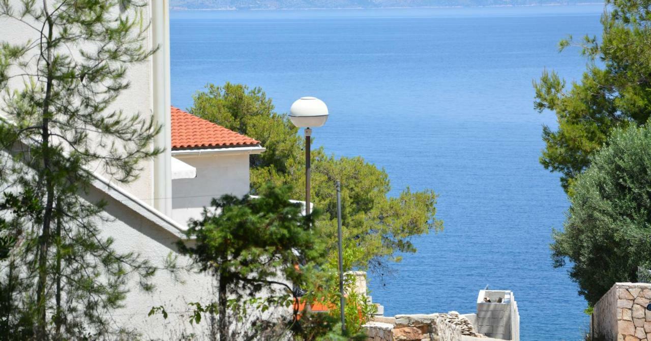 Cesarec Apartment Vrboska